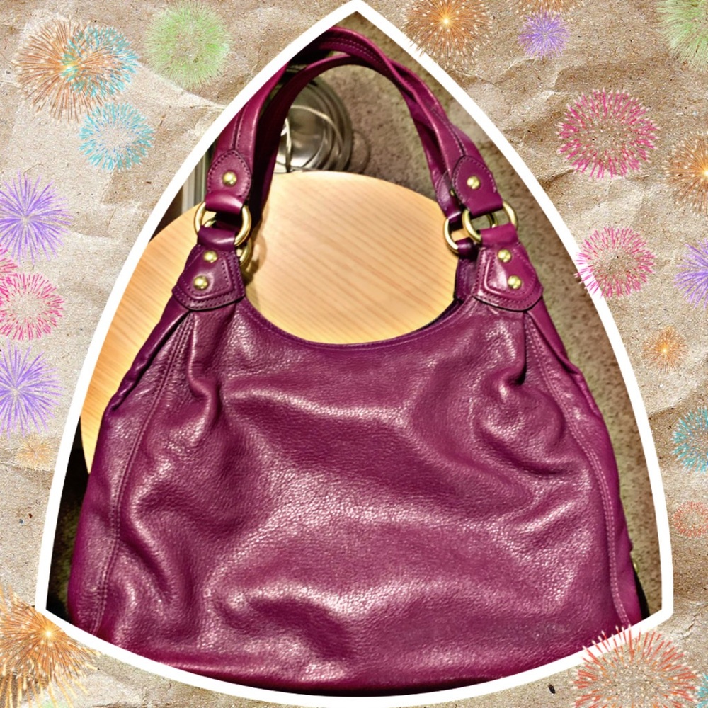 Beautiful Leather Coach Handbag - Picture 2 of 16